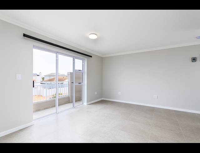2 BEDROOM APARTMENT TO LET IN SUNNINGDALE